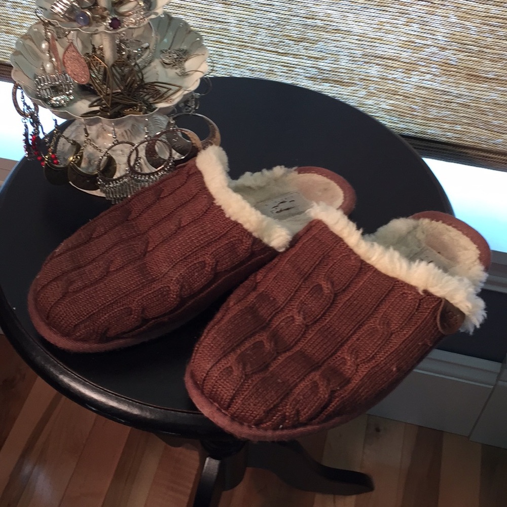 Used Ugg Slippers. Brown Sweater Knit. 8m